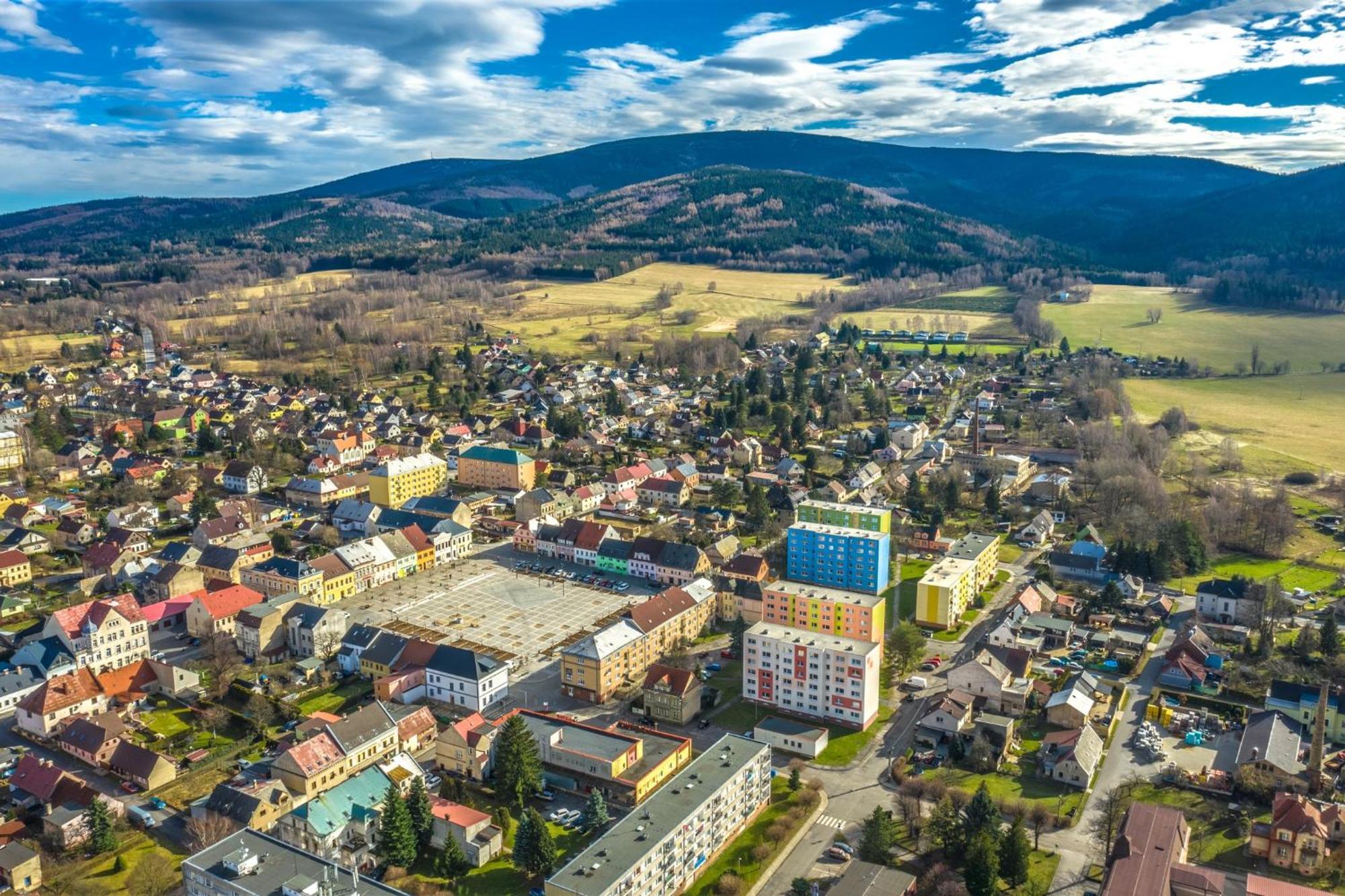 Ubytovani Na Namesti Нове-Место-под-Смркем Экстерьер фото